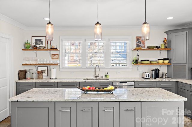 2309 Commonwealth Avenue, Charlotte, NC 28205