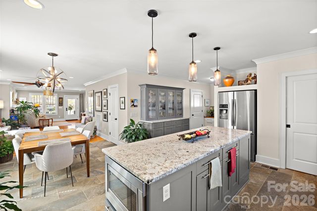 2309 Commonwealth Avenue, Charlotte, NC 28205