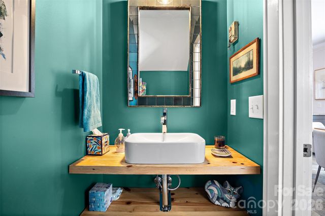 2309 Commonwealth Avenue, Charlotte, NC 28205