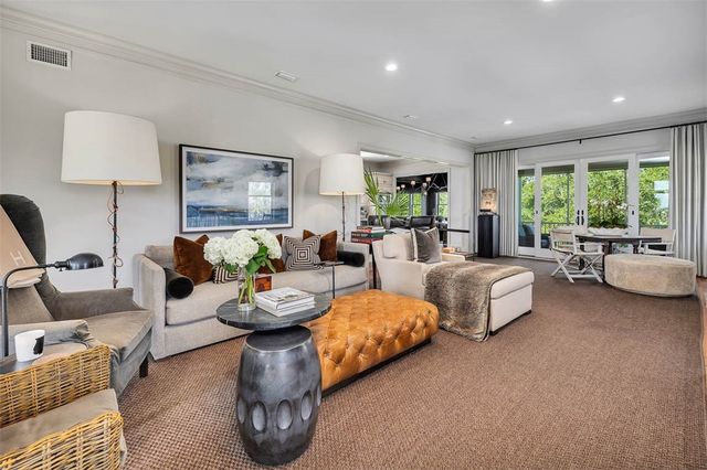 295 McIntosh Ave, St Simons Island, GA 31522