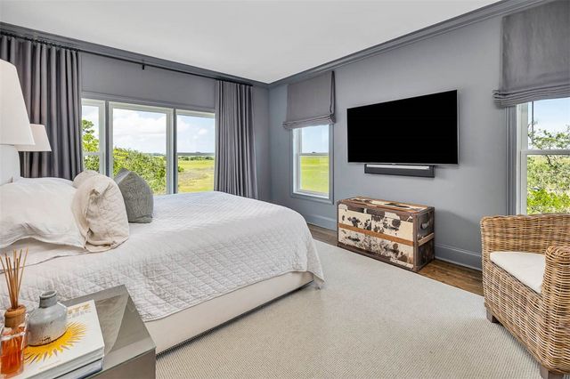 295 McIntosh Ave, St Simons Island, GA 31522