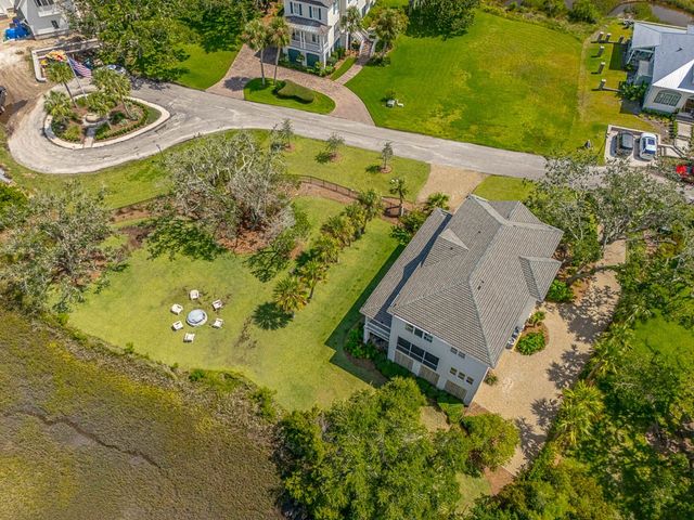 295 McIntosh Ave, St Simons Island, GA 31522