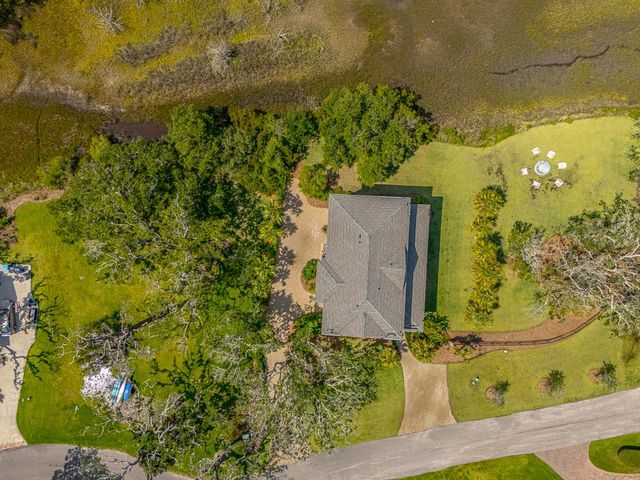 295 McIntosh Ave, St Simons Island, GA 31522