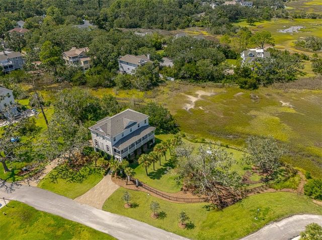 295 McIntosh Ave, St Simons Island, GA 31522