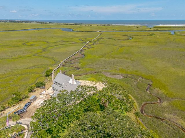 295 McIntosh Ave, St Simons Island, GA 31522