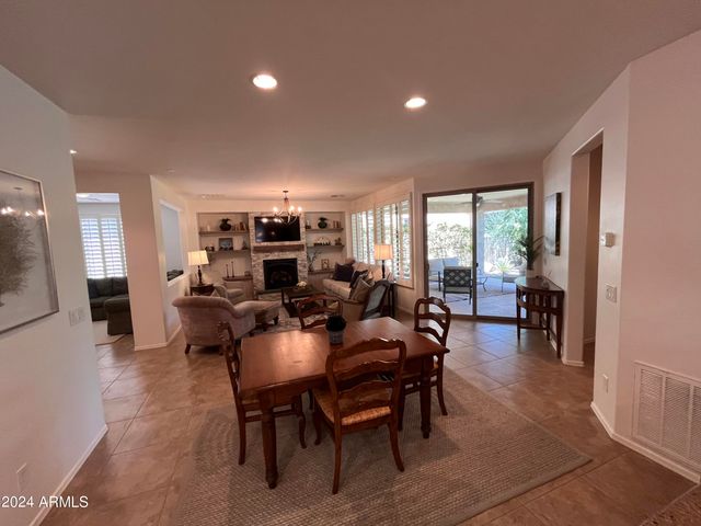 4502 E NARROWLEAF Drive, Gilbert, AZ 85298