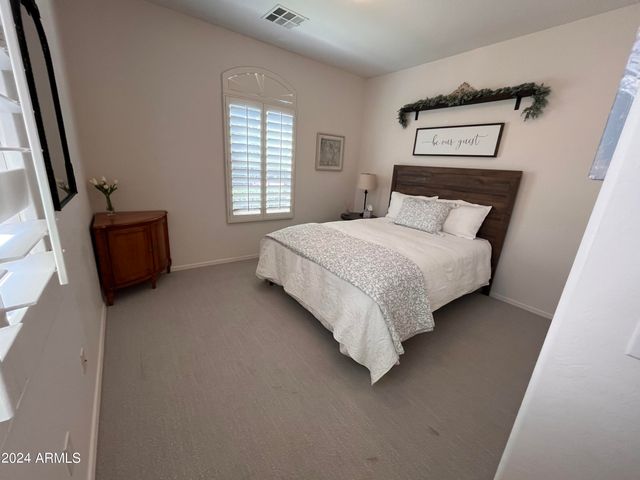 4502 E NARROWLEAF Drive, Gilbert, AZ 85298