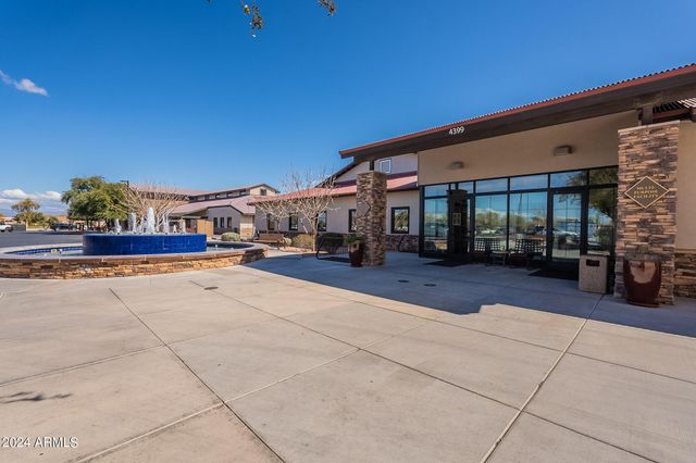 4502 E NARROWLEAF Drive, Gilbert, AZ 85298