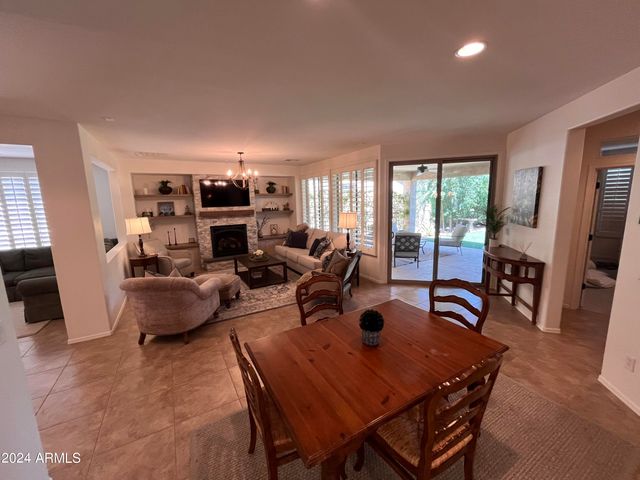 4502 E NARROWLEAF Drive, Gilbert, AZ 85298