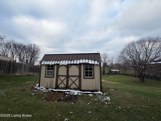 378 Dawson Hill Rd, Louisville, KY 40299