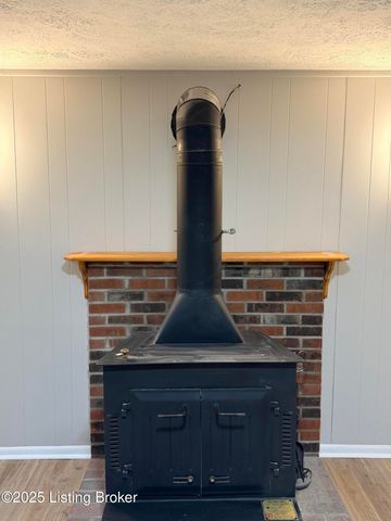 378 Dawson Hill Rd, Louisville, KY 40299