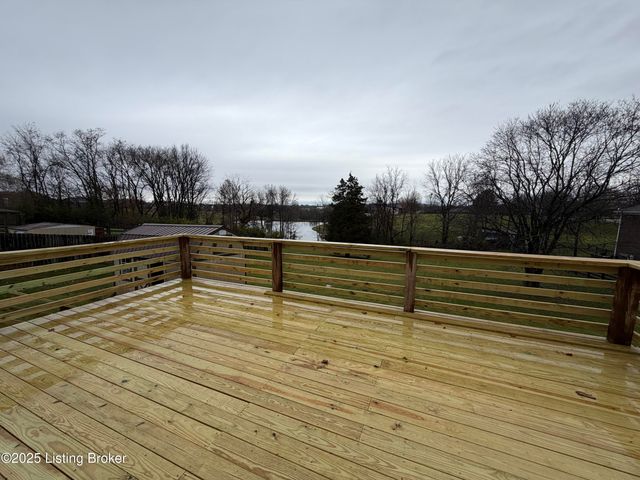 378 Dawson Hill Rd, Louisville, KY 40299