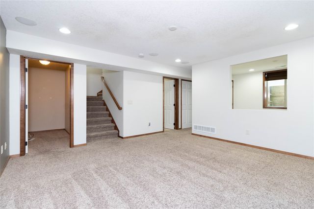 1031 Norwood Court, Norwalk, IA 50211