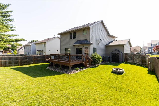 1031 Norwood Court, Norwalk, IA 50211