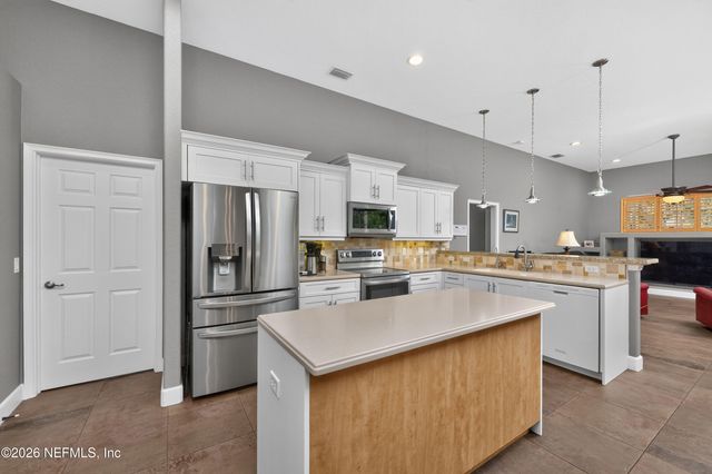 25279 PUNTA MADRYN Avenue, Punta Gorda, FL 33983