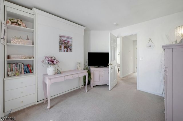 8 Caleb Ct 904, Hardyston Twp., NJ 07419