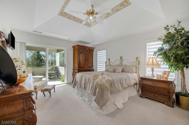 8 Caleb Ct 904, Hardyston Twp., NJ 07419