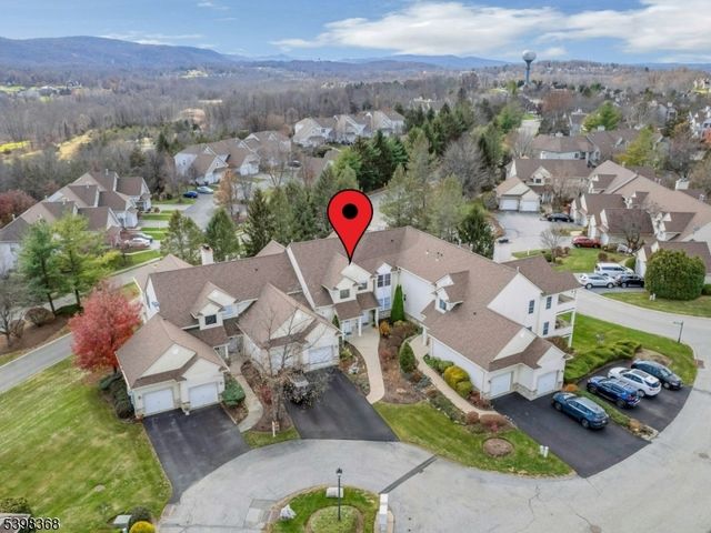 8 Caleb Ct 904, Hardyston Twp., NJ 07419