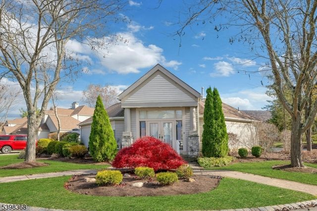 8 Caleb Ct 904, Hardyston Twp., NJ 07419