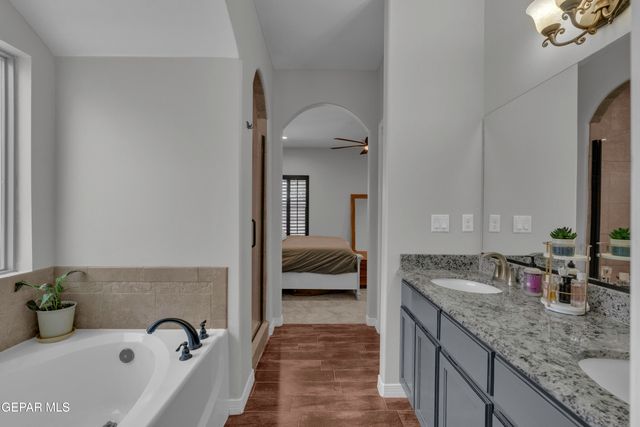 14423 LOMA ESMERALDA, El Paso, TX 79938