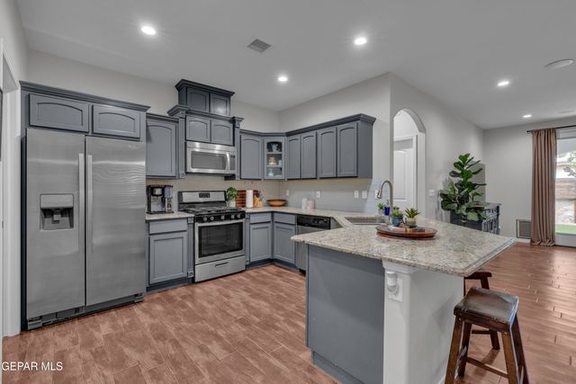 14423 LOMA ESMERALDA, El Paso, TX 79938