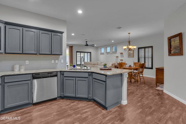 14423 LOMA ESMERALDA, El Paso, TX 79938