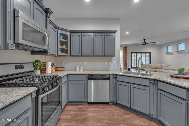 14423 LOMA ESMERALDA, El Paso, TX 79938