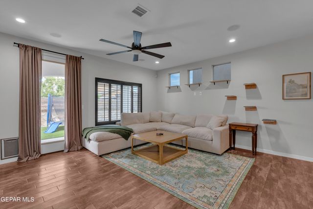 14423 LOMA ESMERALDA, El Paso, TX 79938