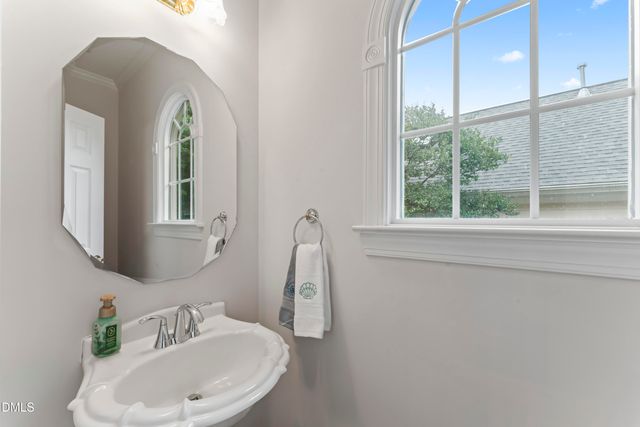 1209 Wedgeland Drive, Raleigh, NC 27615