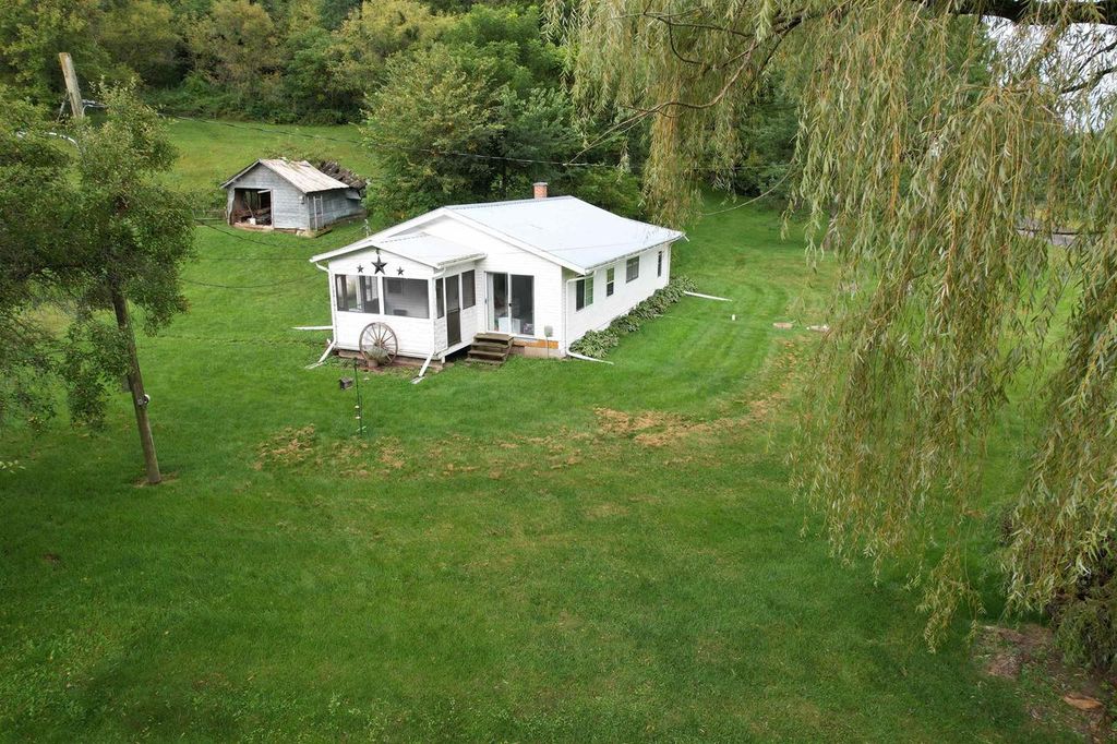 31473 county highway O Road, Muscoda, WI 53573