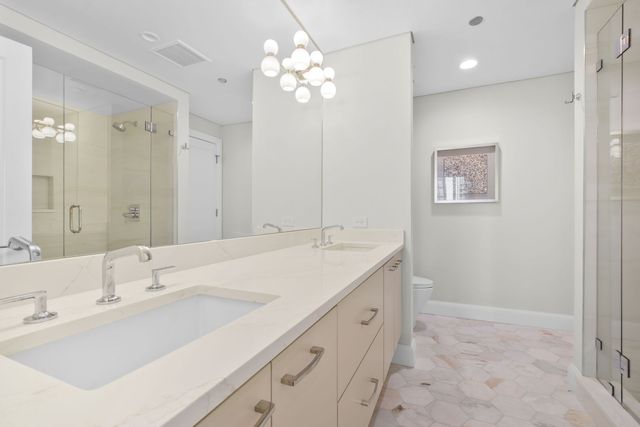 270 E Pearson Street 803, Chicago, IL 60611