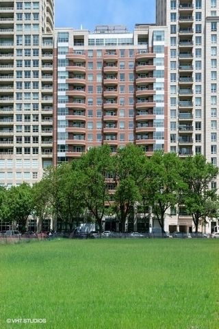 270 E Pearson Street 803, Chicago, IL 60611
