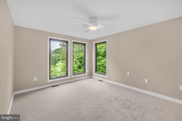 1806 N SHORE CT, Reston, VA 20190