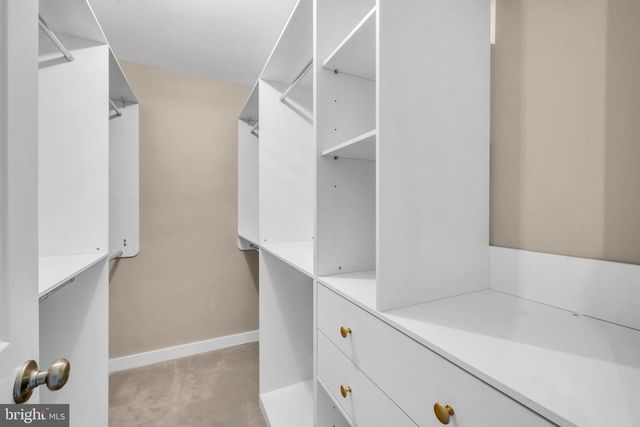 1806 N SHORE CT, Reston, VA 20190