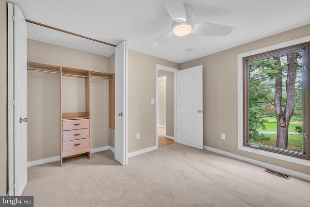 1806 N SHORE CT, Reston, VA 20190
