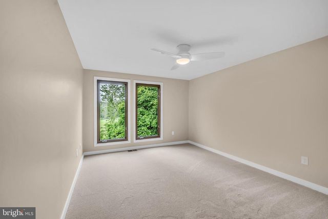 1806 N SHORE CT, Reston, VA 20190