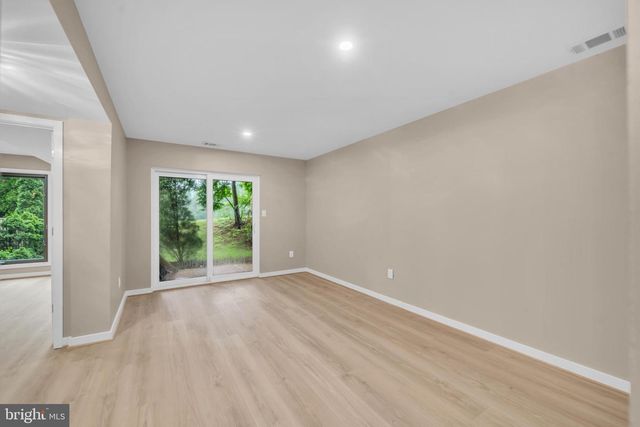 1806 N SHORE CT, Reston, VA 20190