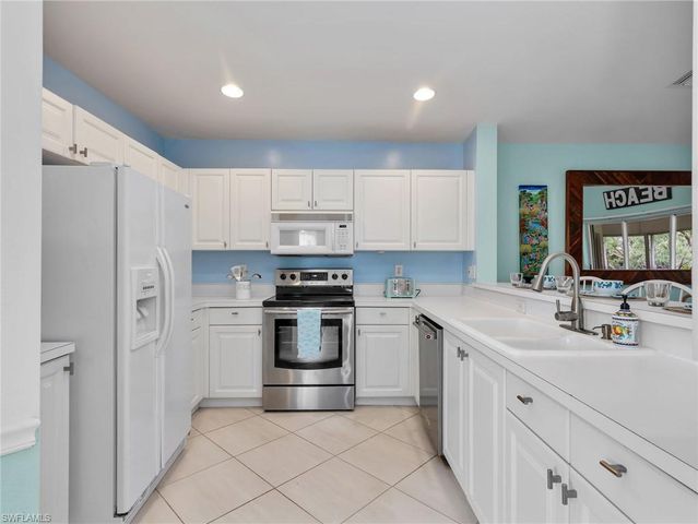 1100 Diamond CIR 1104, Naples, FL 34110