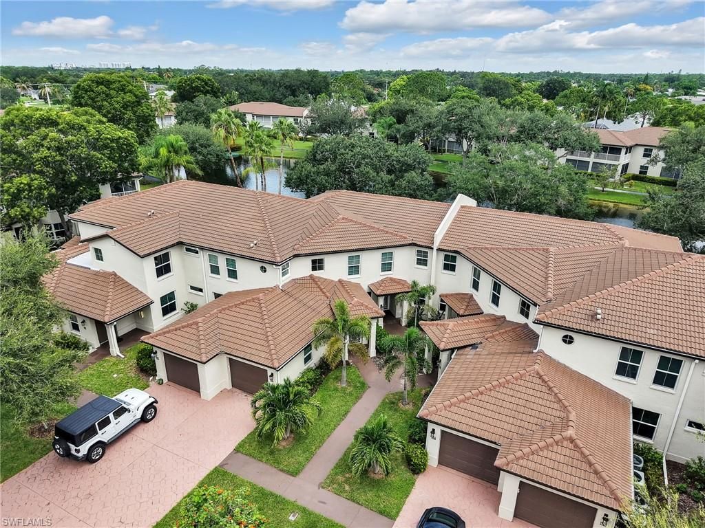 1100 Diamond CIR 1104, Naples, FL 34110