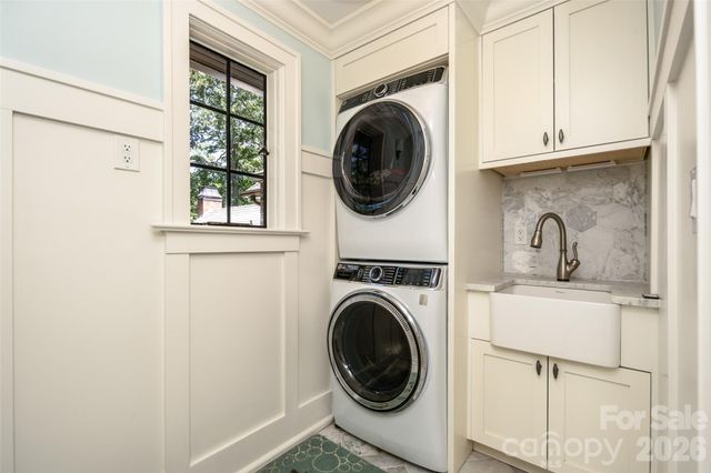72 Windsor Road, Asheville, NC 28804