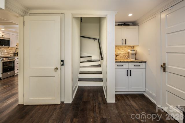 72 Windsor Road, Asheville, NC 28804