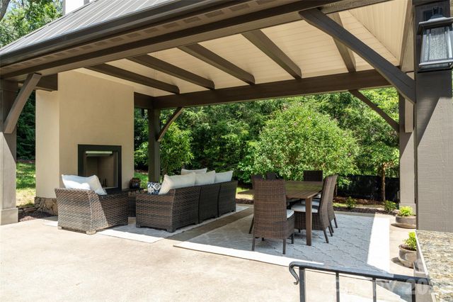 72 Windsor Road, Asheville, NC 28804