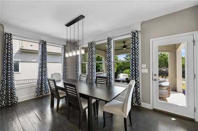 24913 W 98th Street, Lenexa, KS 66227