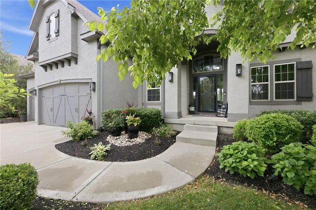 24913 W 98th Street, Lenexa, KS 66227