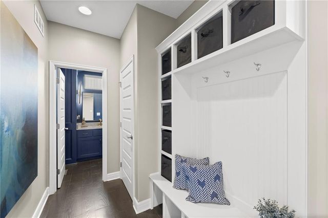 24913 W 98th Street, Lenexa, KS 66227
