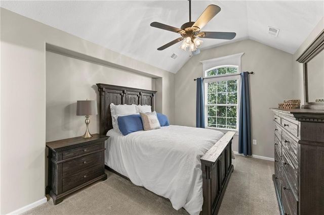 24913 W 98th Street, Lenexa, KS 66227