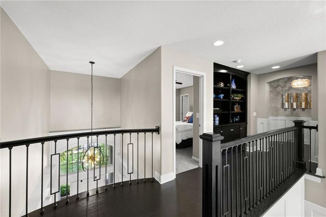 24913 W 98th Street, Lenexa, KS 66227