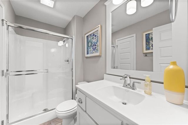 24913 W 98th Street, Lenexa, KS 66227