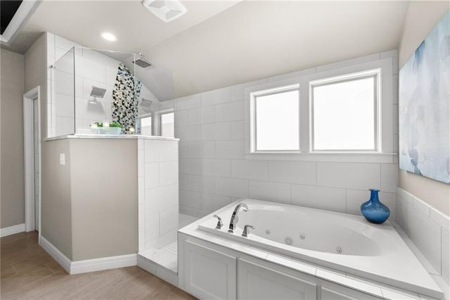 24913 W 98th Street, Lenexa, KS 66227