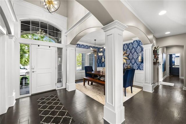 24913 W 98th Street, Lenexa, KS 66227